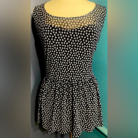 GUC Torrid Skull Print Peplum Blouse - Picture 1 of 6